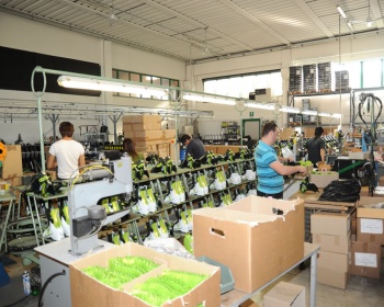 montaggio scarpe